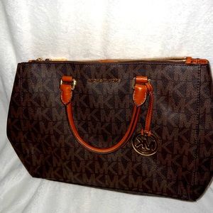 Authentic Michael Kors purse